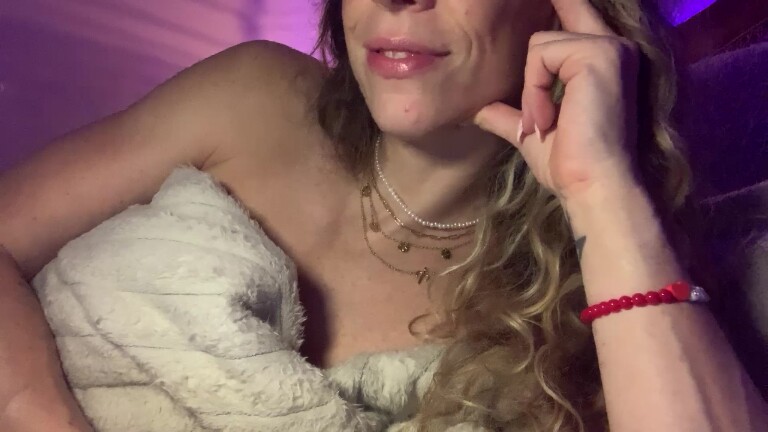 MuscleMolly's Streamate show and profile