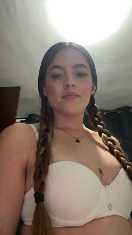 AlicceGray's Streamate show and profile