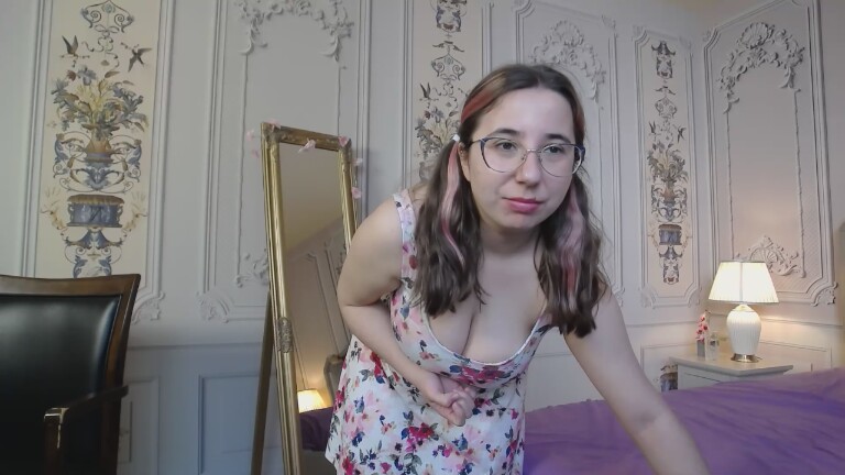 HAZELs's Streamate show and profile