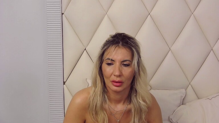 GinaBear's Streamate show and profile